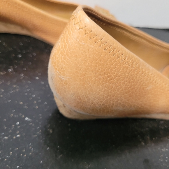 Tory Burch Tan leater Low Wedge Shoes - Picture 6 of 10
